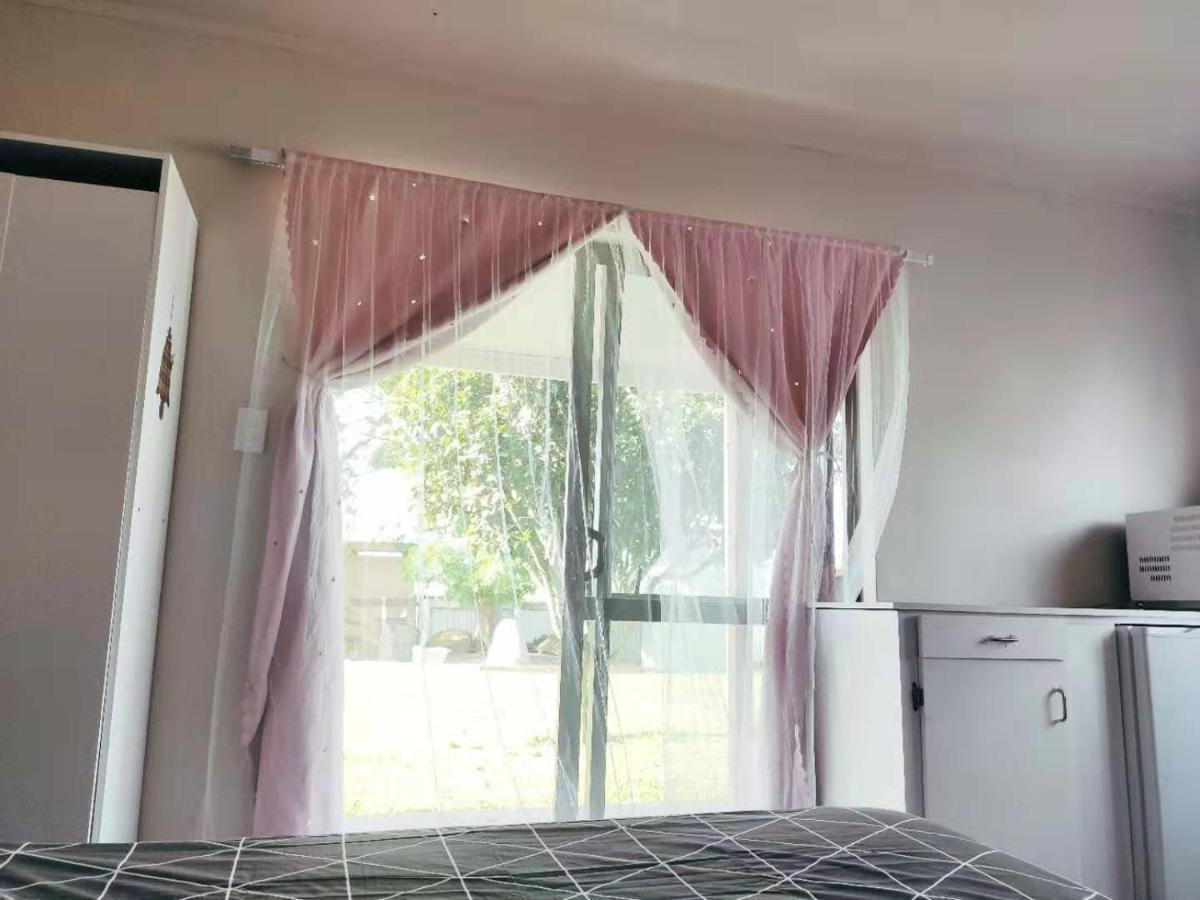 Nest With Bathroom On Brunskill ケンブリッジ エクステリア 写真
